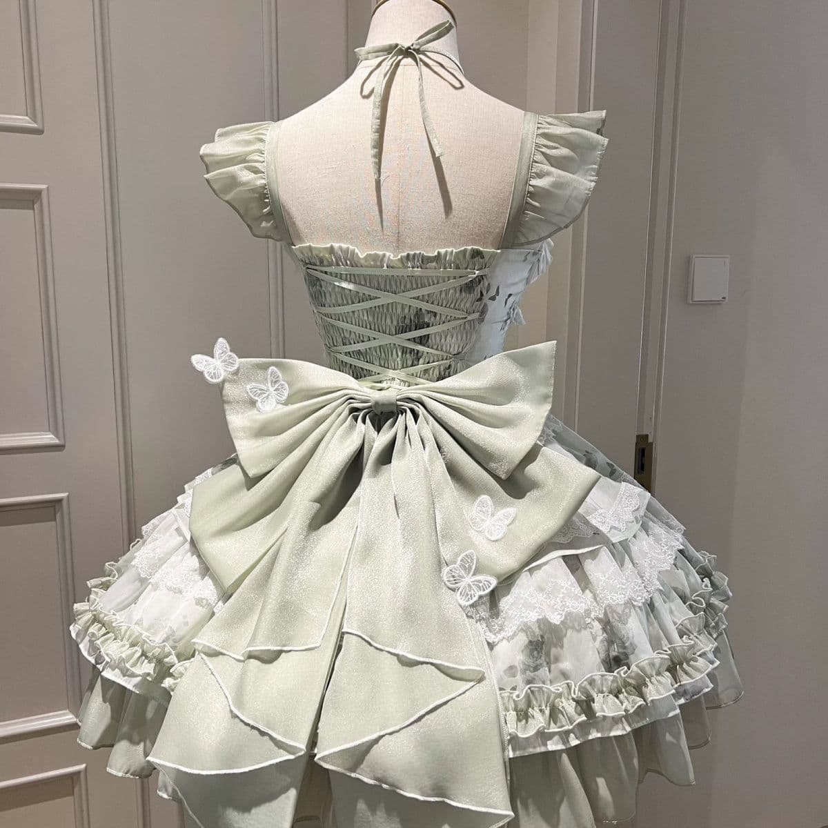A promise of blooming flowers, a white and green butterfly-themed summer-inspired fairy dress, a fresh and sweet princess-style birthday short Lolita dress.