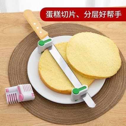 Stainless steel bread knife with wooden handle, serrated knife, slicing knife, cake bread baguette sandwich cutting tool