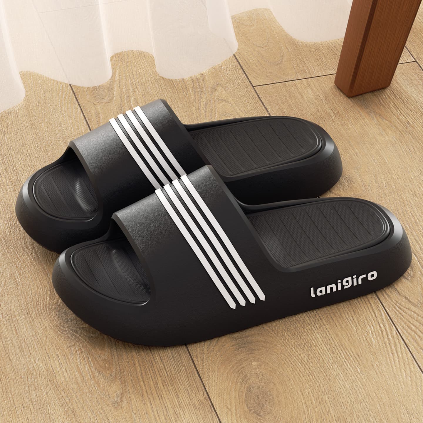 Men's summer outdoor trendy new indoor non-slip sandals with a comfortable feel, three stripes and thick sole.