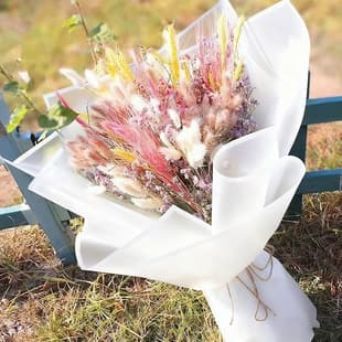 White Solid Gold Edge Jelly Film Waterproof Matte Paper Flower Packaging Wrapping Paper for Bouquets Floral Arrangement Material Wholesale