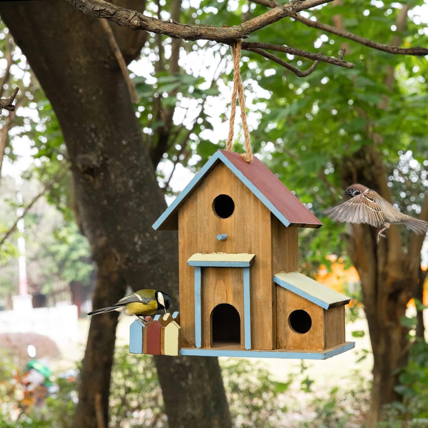 Wooden Outdoor Birdhouse Bird Feeder Parrot Breeding Box Hanging Nest for Garden