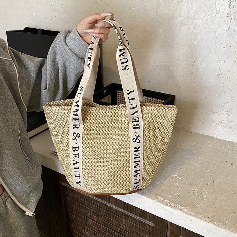 Summer Chic Straw Woven Handbag for Women 2026 Summer New Handbag Woven Bag Beach Bag Commuter Bucket Bag
