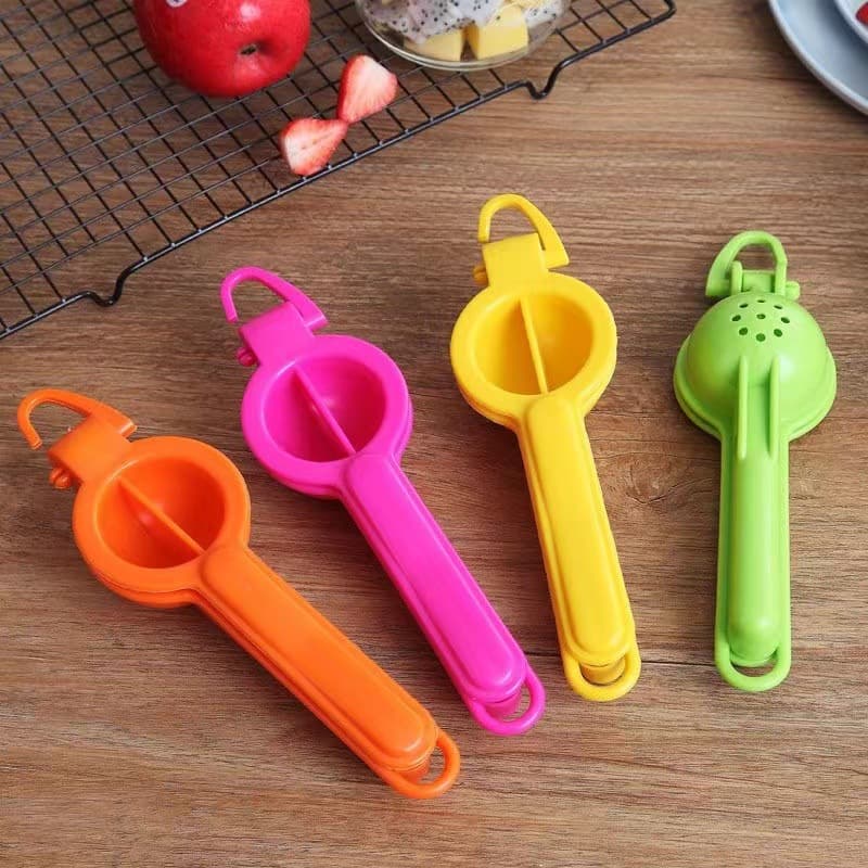 Multifunctional lemon tongs, hand-operated creative kitchen gadget, simple manual fruit and lemon juicer for home use.