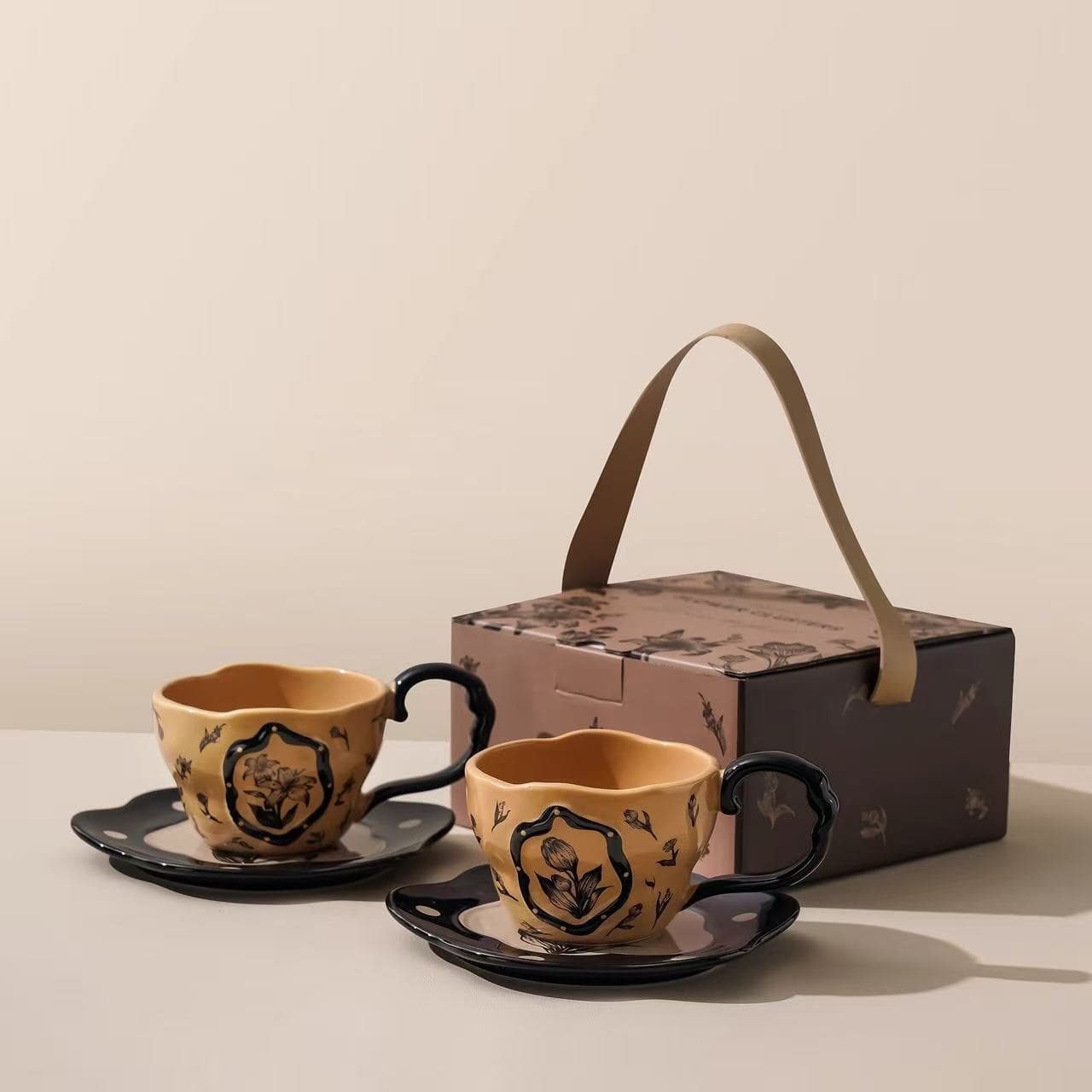 Vintage Coffee Cup and Saucer Set Niche Design Ceramic Cup Gift for Women Souvenir Mug Cross-border Supply