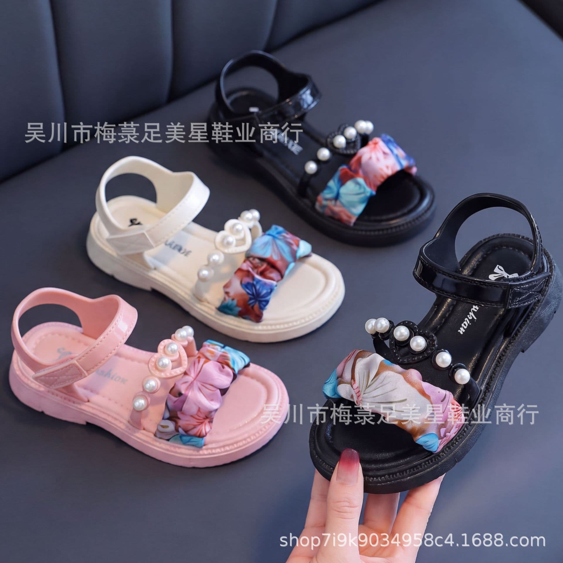 2026 Children's Sandals Trendy Girls Pearl Decoration Summer Fashion Beach Sandals Breathable Soft Sole Sandals Wholesale