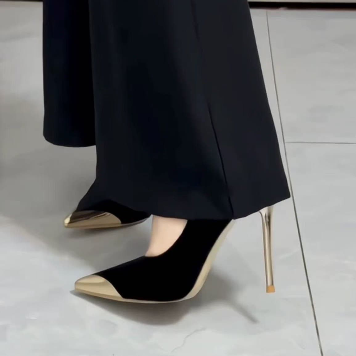 2025 Autumn and Winter Yujie style niche stiletto high heels light luxury black suede metal pointed toe design high heels