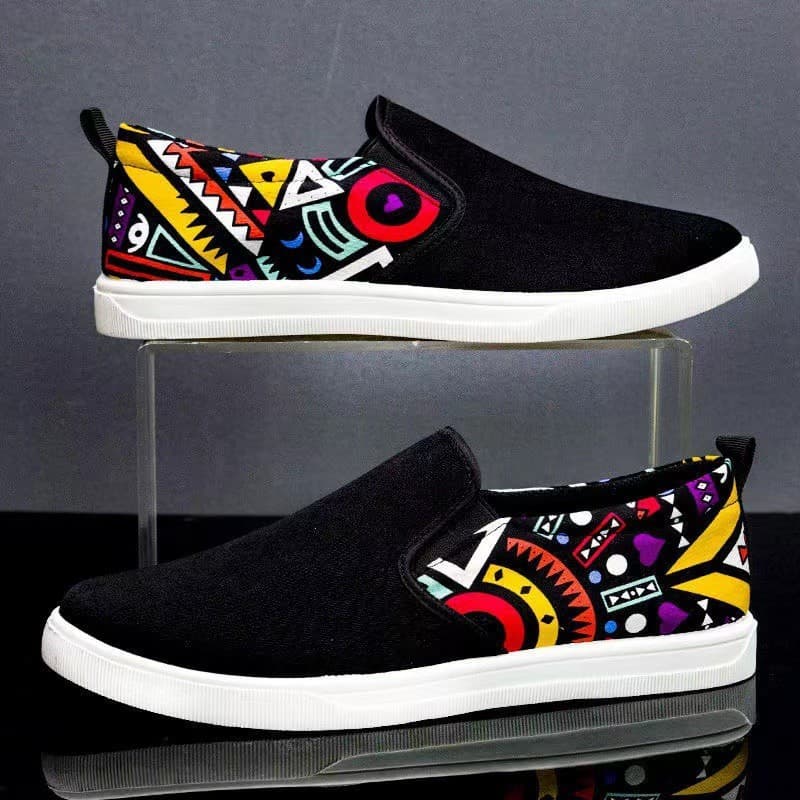 New Canvas Shoes Old Beijing Cloth Shoes Flat Driving Shoes Black Graffiti Slip-On Fashion Student Shoes Lazy Shoes