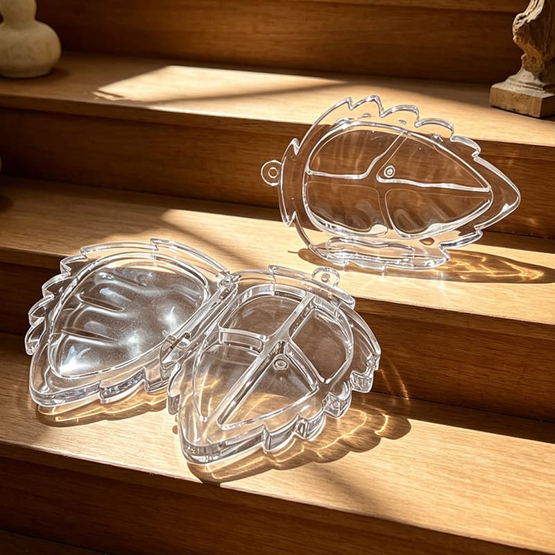 Manufacturer customized leaf-shaped transparent four-compartment eye shadow box, blush palette, high-gloss contour empty palette cosmetic packaging materials