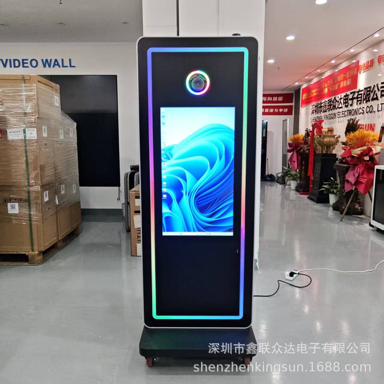 Capture Beautiful Moments Outdoor Scenic Photo Booth DSLR Photo Booth All-in-One Print and Shoot Machine