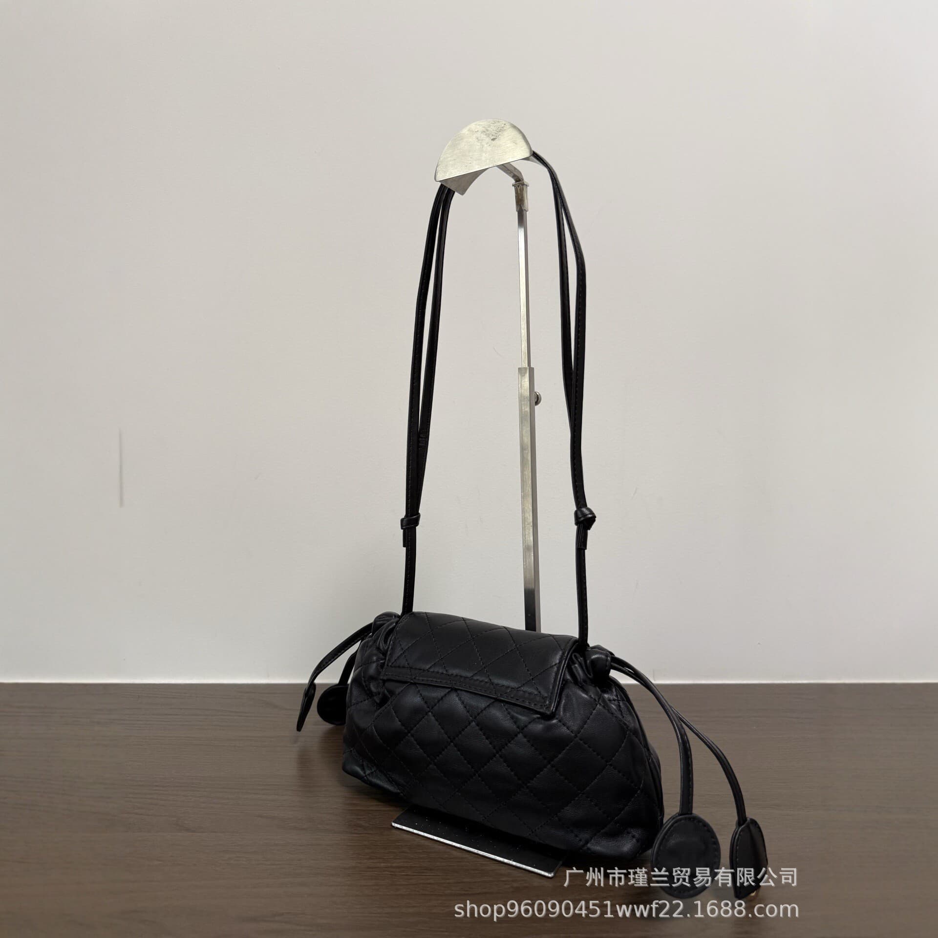 2026 New Style Quilted Lambskin Drawstring Bag for Women, Shoulder Crossbody Bag, Commuter Versatile Fashion Chain Bag