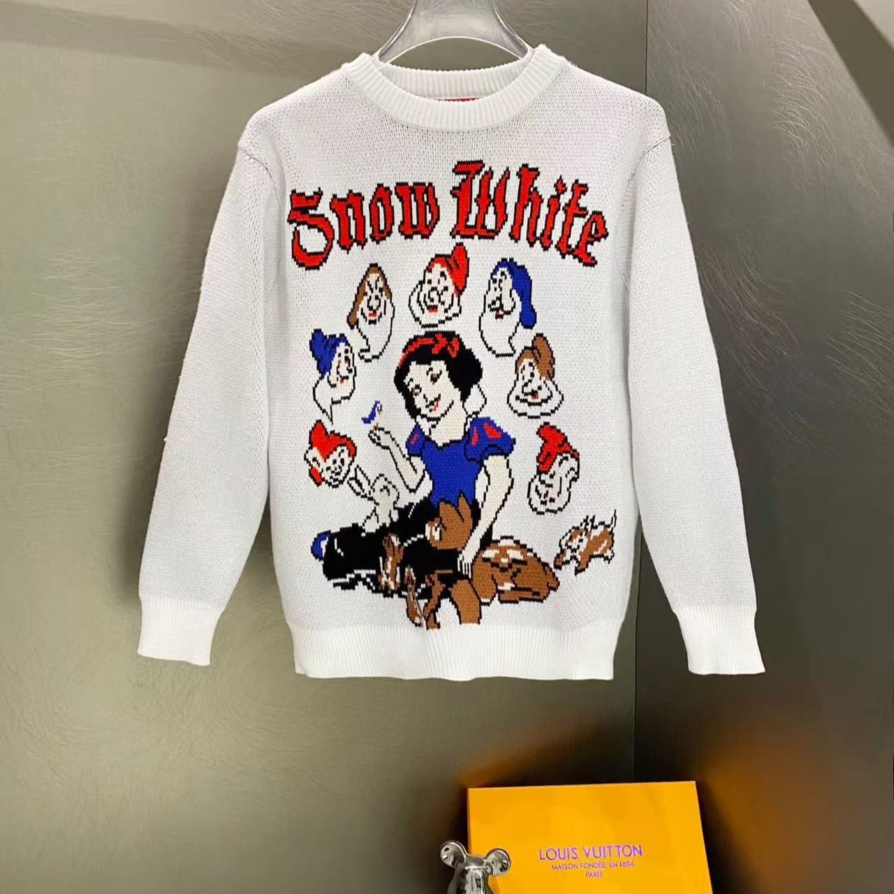 Supreme Snow White Disney co-branded Snow White pattern jacquard round neck pullover sweater