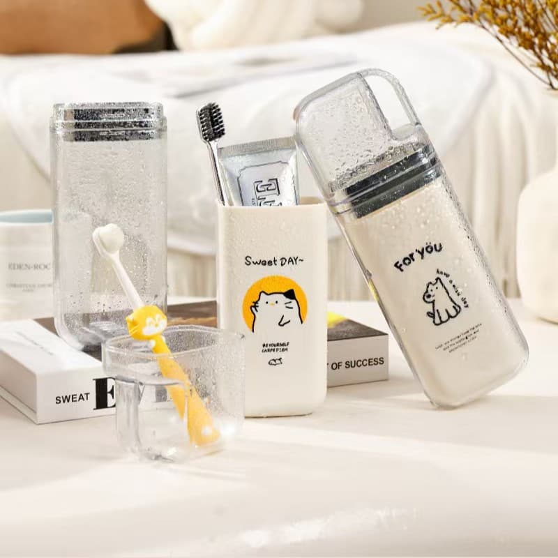 Outdoor travel mouthwash cup, toothbrush cup, and toothpaste set; portable family washing, toothpaste, and toothbrush cover.