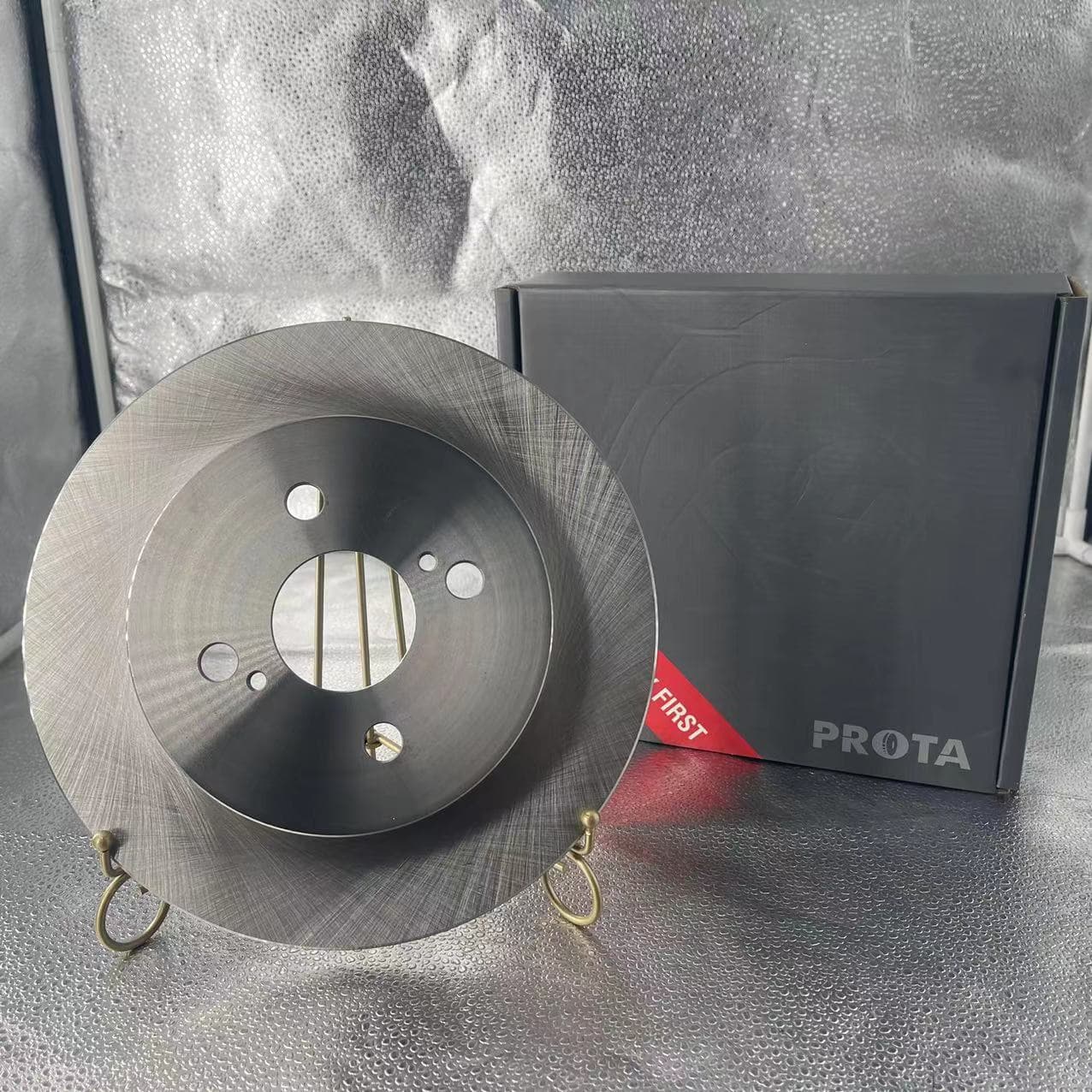 4243152080 is suitable for Toyota IQ (J1) and Yaris hatchback (CP10) brake discs.