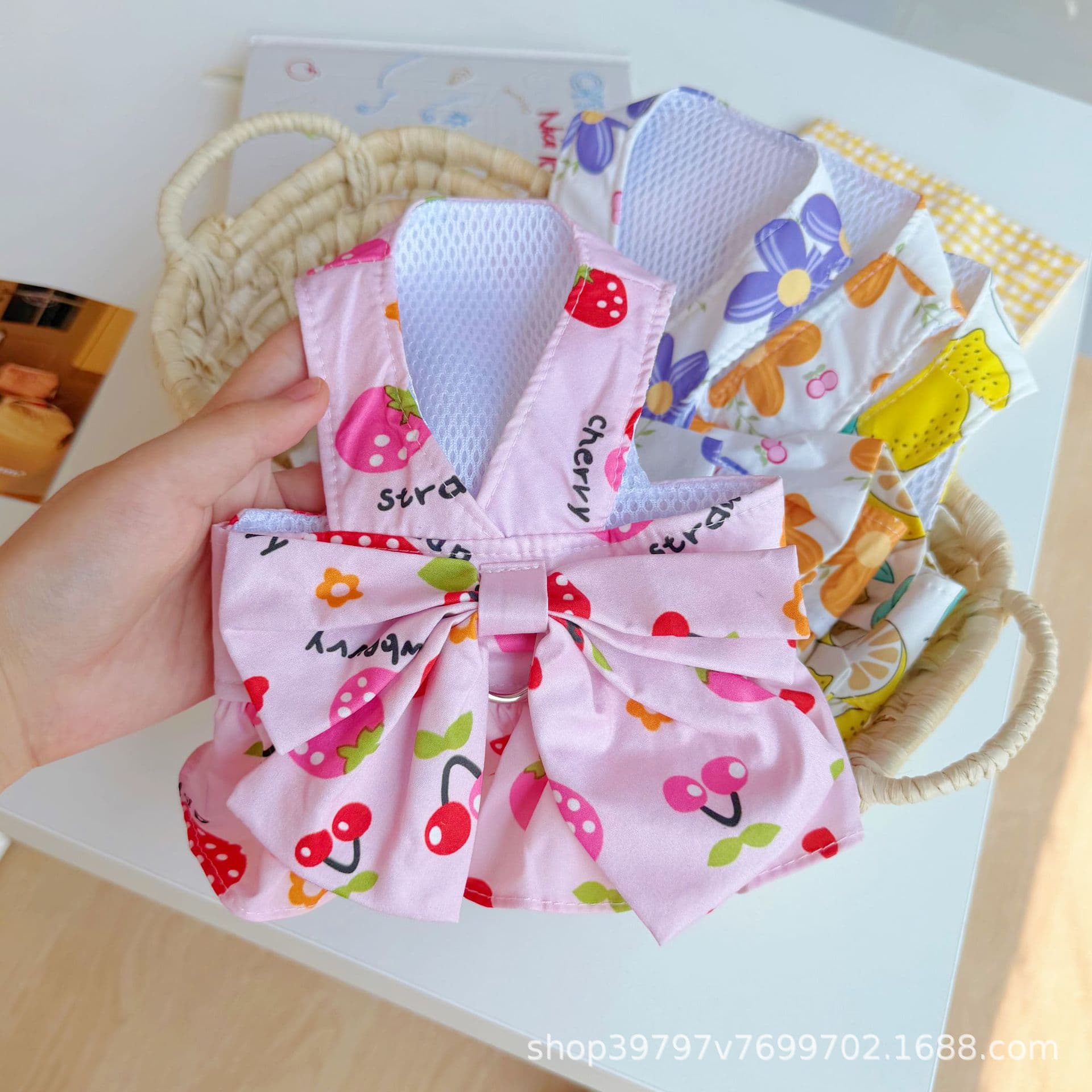 Pet Dog Harness Dress Cat Clothing Spring Summer Thin Sponge Breathable Skirt Small Dog Outdoor Leash