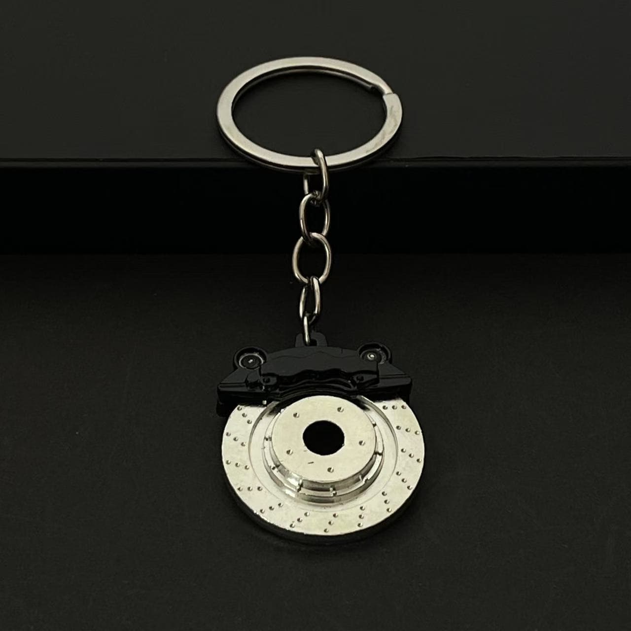 Creative Gift Brake Disc Wheel Hub Caliper Metal Keychain Car Modification Waist Hanging Key Ring Chain Pendant Engraving