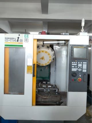 Fanuc small yellow machine drilling and tapping center FANUC T14 CNC machine, premium condition second-hand equipment transfer