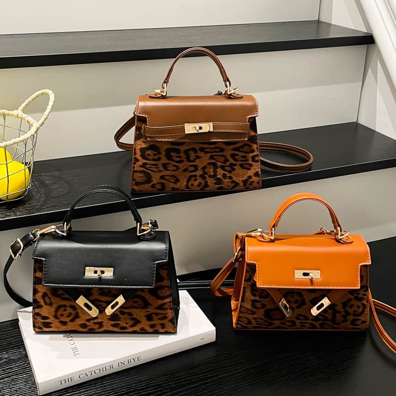 Retro textured small square bag for women 2026 new popular stitching leopard print fashion shoulder handbag crossbody Kelly bag