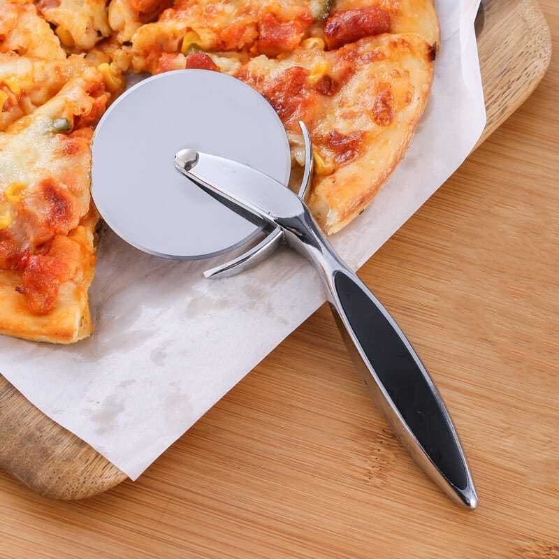Large Pizza Cutter Rolling Wheel for Home Kitchen, Dough Cutter, Baking Tool for Slicing and Dividing
