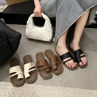 Toe-loop slippers for women, 2024 spring/summer new style, Korean retro simple design, matches skirts, Roman sandals