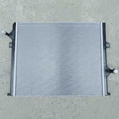 Source Manufacturer Full Vehicle 17118741830 Auto Parts Radiator Fits F35