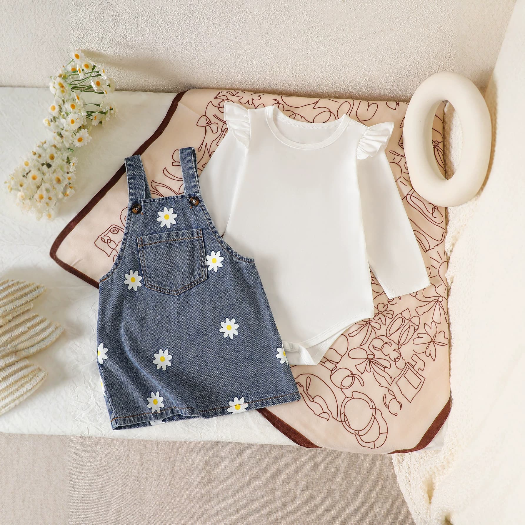 2026 Spring and Autumn Sweet and Cute Suspender Skirt for Girls and Baby Flower Printed Long-Sleeved Denim Suspender Skirt Trend Cross-Border