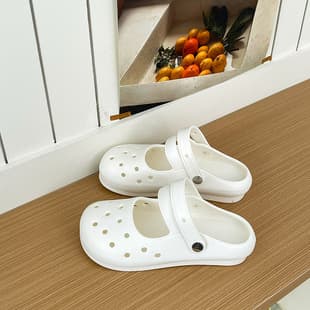 Simple Mary Jane Hole Sandals for Women Summer Comfortable Anti-Slip Thick Sole Beach Shoes EVA Toe-Cover Slippers