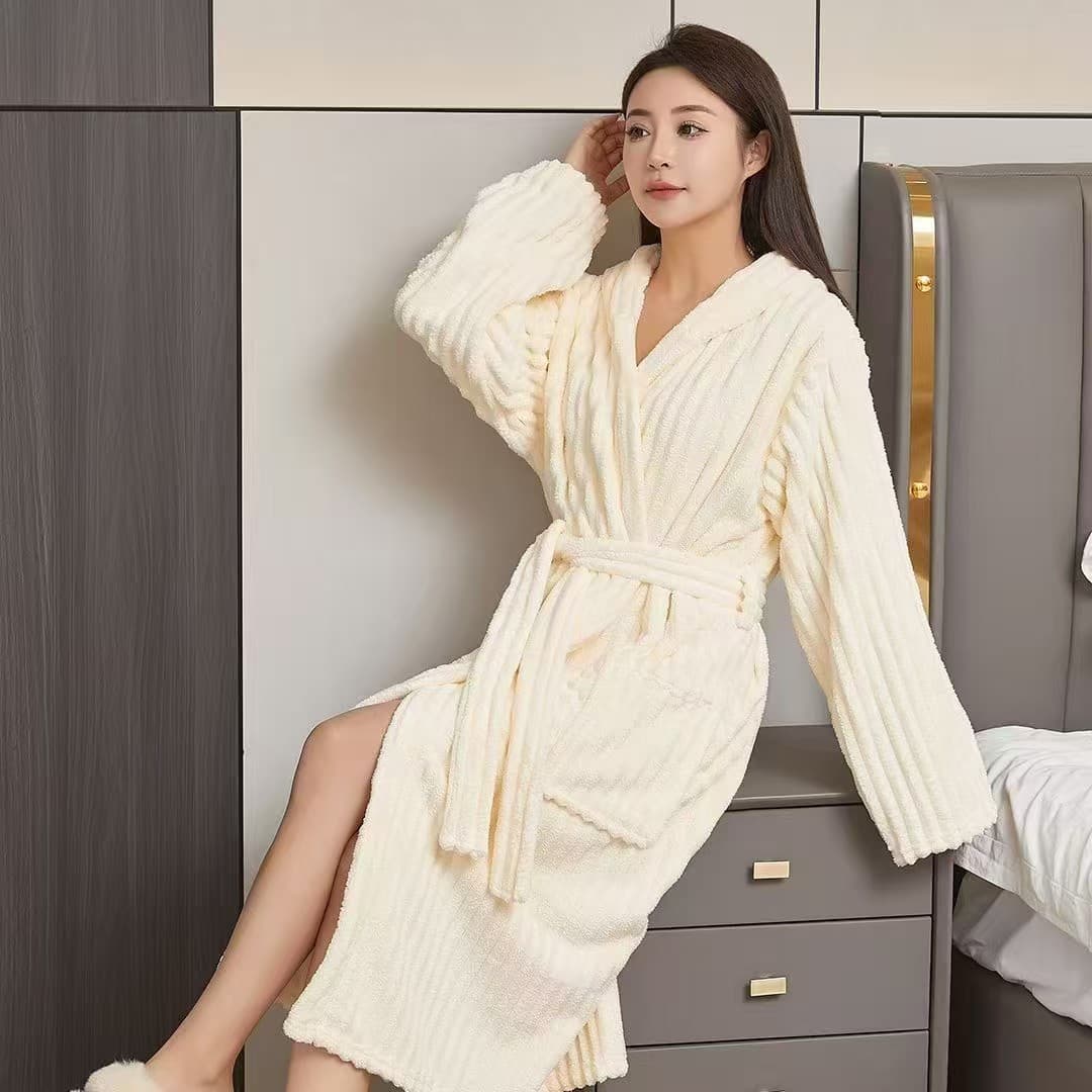 Wholesale bathrobes, all year round, adult coral fleece absorbent long bathrobes, bath towels, thickened bath skirts, hotel bathrobes