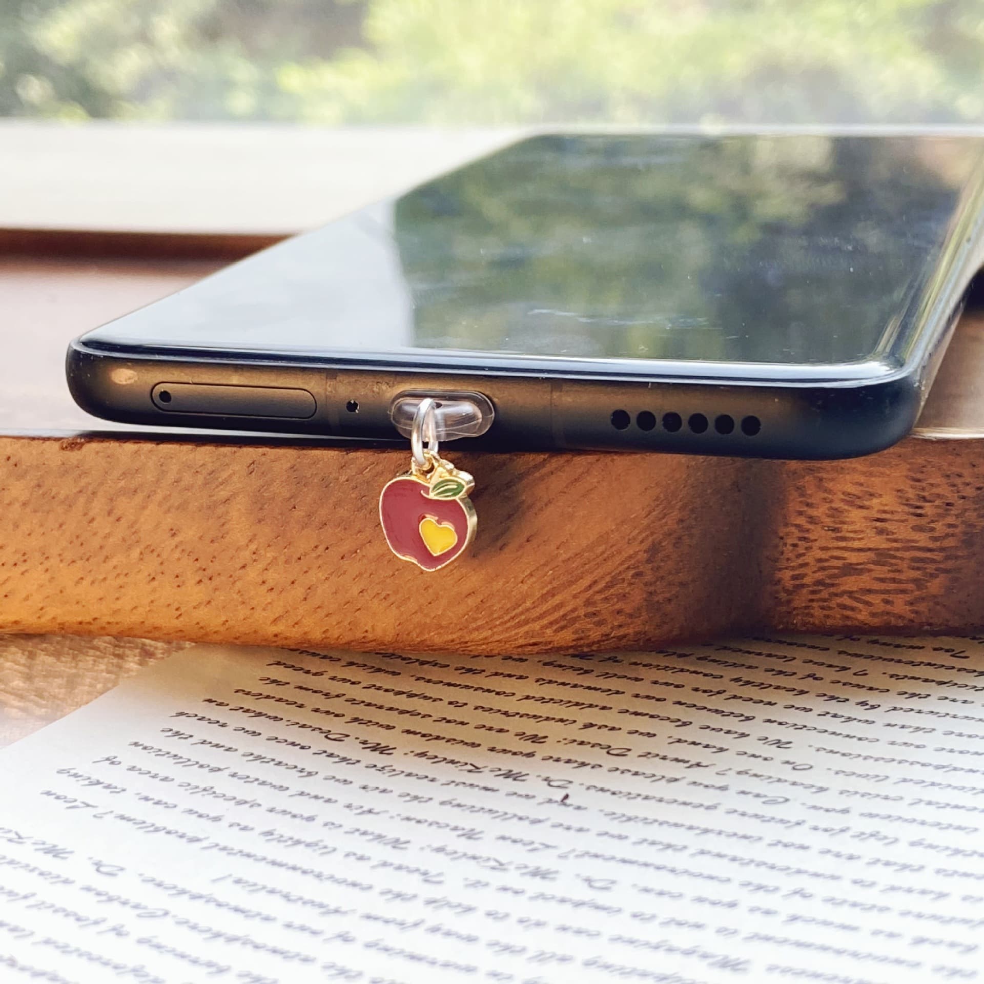 2025 New Cross-Border Hot Selling Eco-Friendly Fruit-Shaped Phone Dust Plug Type-C Interface Waterproof and Dustproof