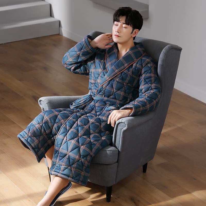 Winter Cotton Men's Bathrobe Thick Thermal Sleepwear Pure Cotton Three-Layer Quilted Long Plus Size Men's Homewear