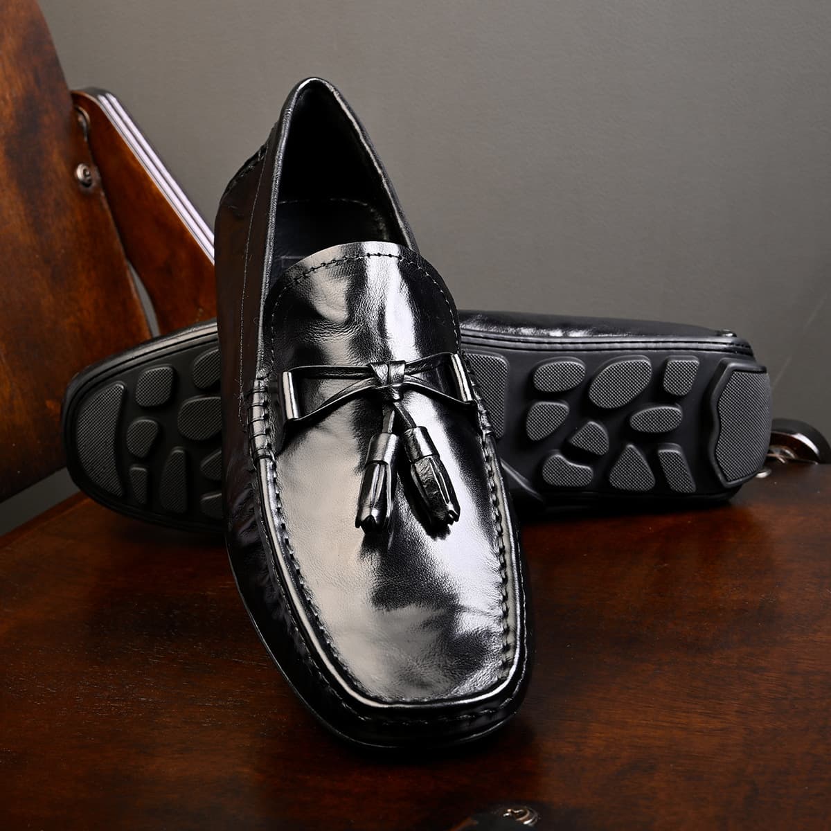 Platinum Men's Soft Leather Business Casual Shoes Genuine Leather Fashion Loafers Slip-On Comfortable Breathable Loafers