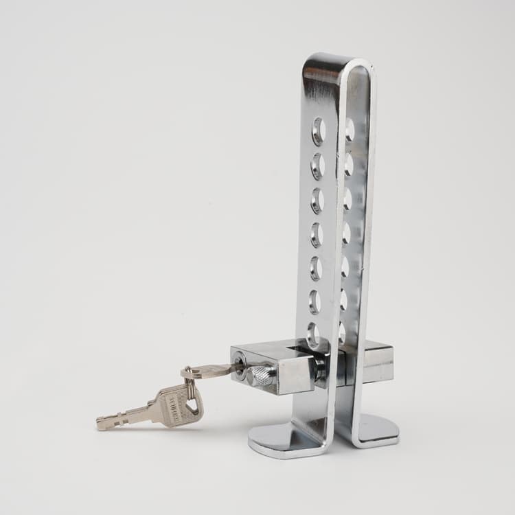 Popular cross-border e-commerce car lock with adjustable and retractable anti-theft features for foot-operated accelerator, brake, and clutch pedals.