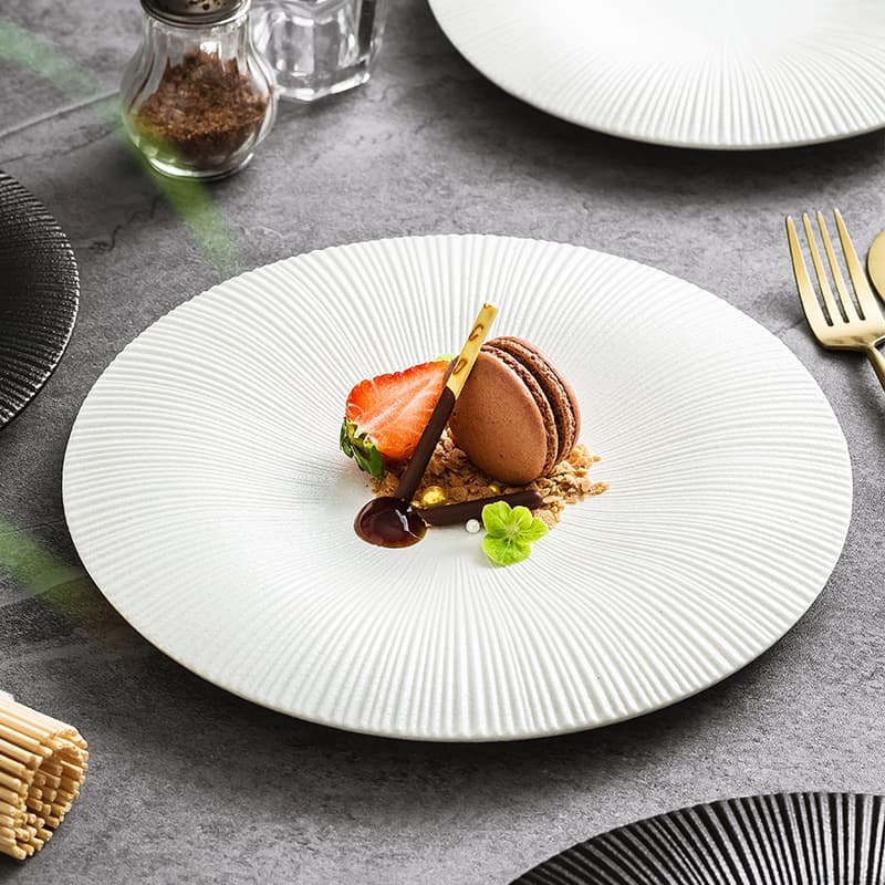 Western light luxury steak plate, premium dinner plate, creative flat plate, shallow dish wholesale, exquisite design for home and restaurant use