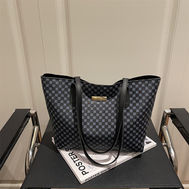 Large Capacity Tote Bag 2025 Winter New PU Printed Women's Bag Shoulder Bag Retro Handbag Underarm Bag Women