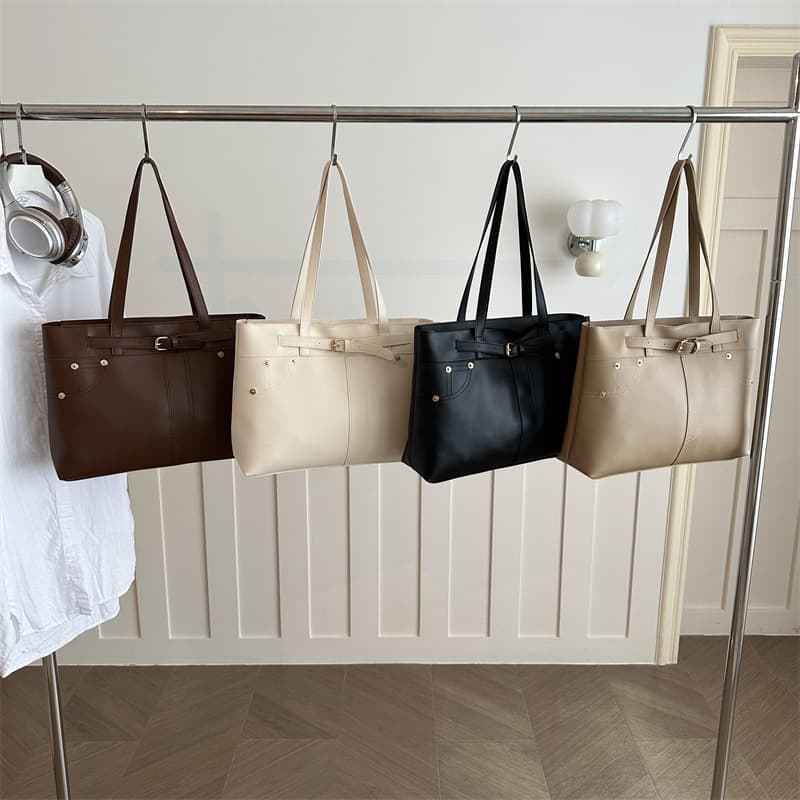 French casual texture niche tote bag armpit 2026 new fashion personality portable shoulder crossbody bag