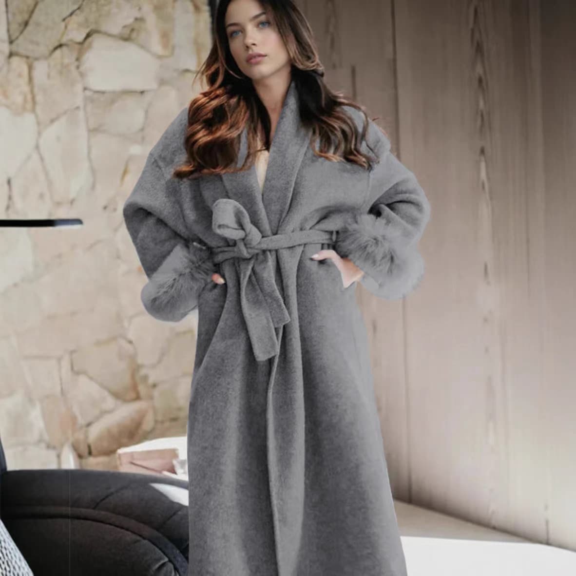 Women's Autumn/Winter High-End Gray Loose Long Fashion Belted Wool Coat with Furry Cuffs