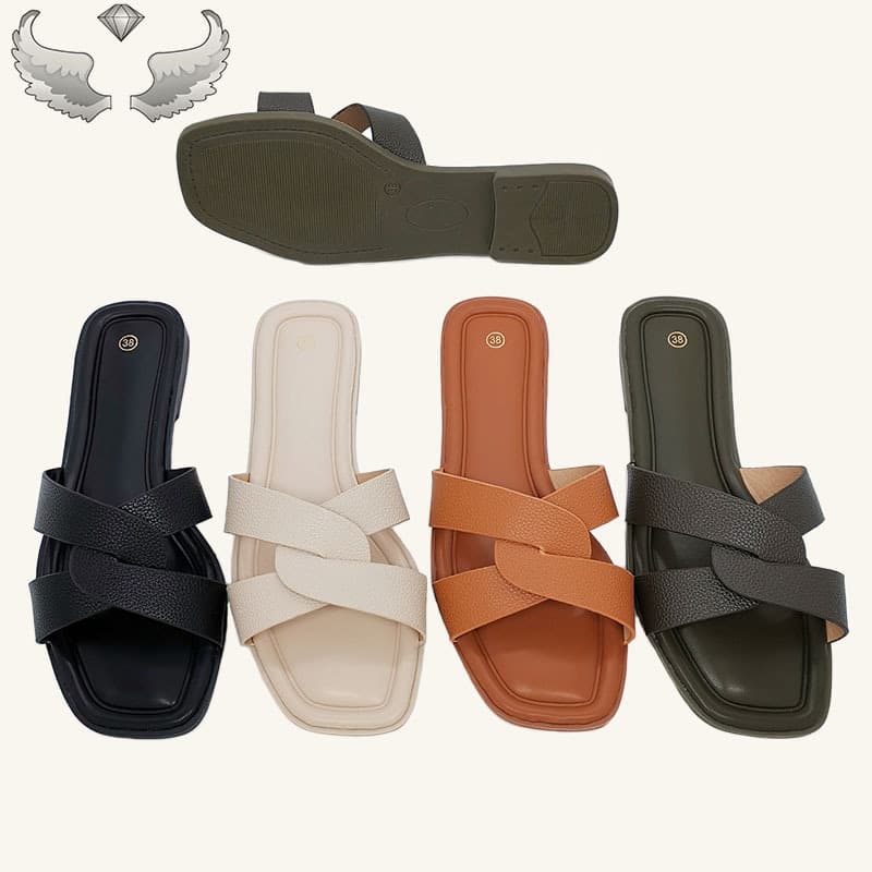 Wholesale Ladies slippers stall cross-border fashion cross one-line beach shoes women's slippers