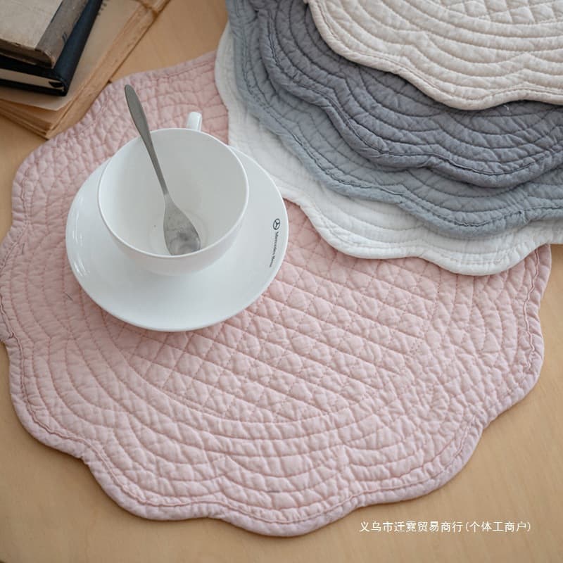 Simple Solid Color Embroidered Fabric Placemat Heat-Resistant Table Mat Thickened Plate Mat for Home Use Round Primary School Student Placemat Cup Mat