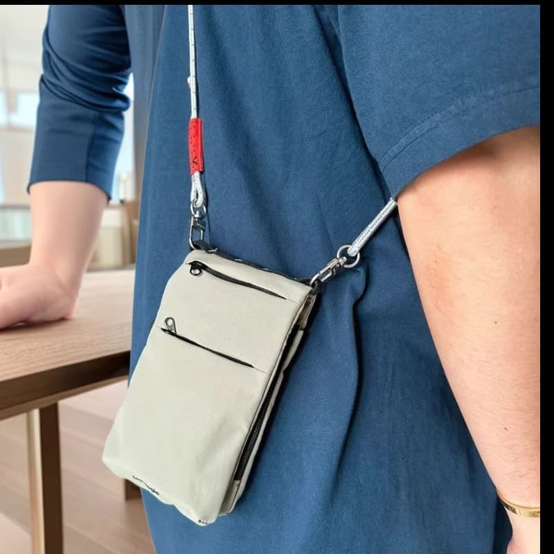 Folding close-fitting mobile phone bag, men's crossbody bag, workwear style Japanese style small bag, women's casual travel document bag