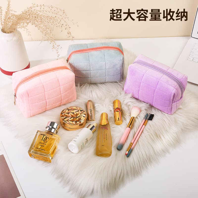 2025 New Plush Pillow Bag Premium Embroidered Plaid Large Capacity Storage Bag Cross-Border Best-Selling Makeup Bag