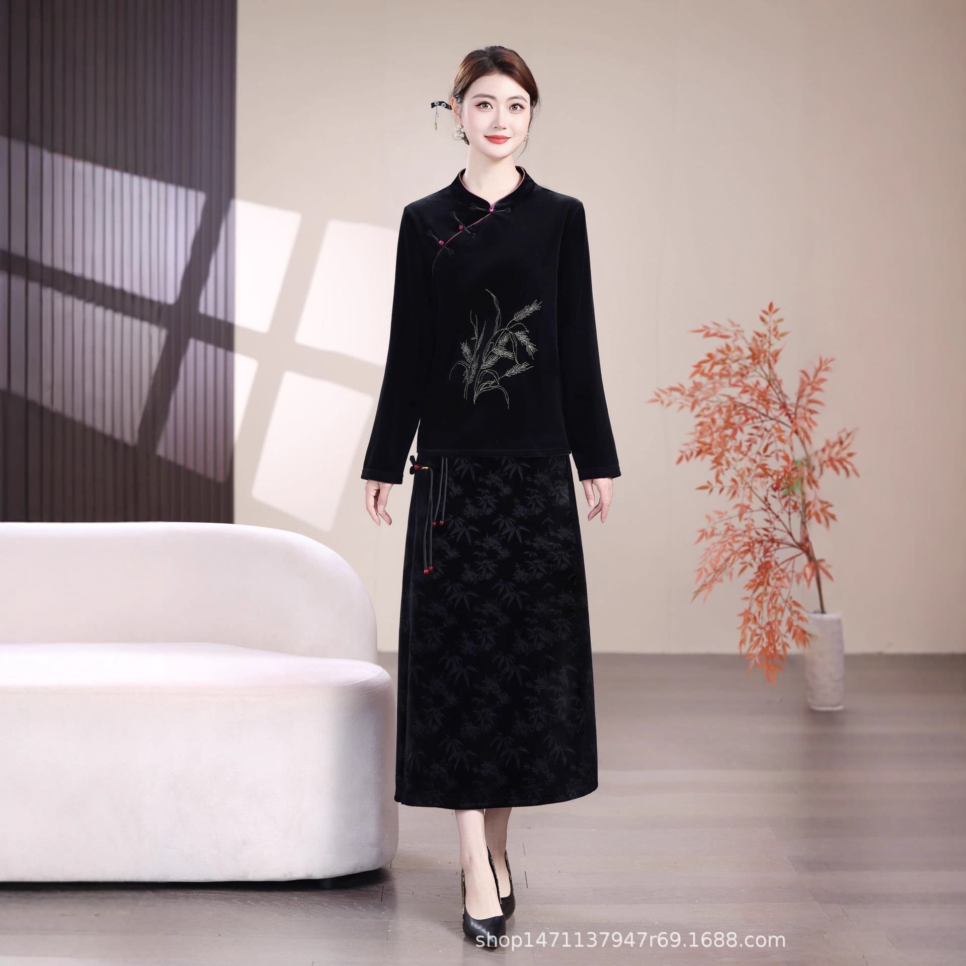 Winter new fleece-lined Chinese-style midi skirt with jacquard slit, slimming and thickened high-waist national style skirt.