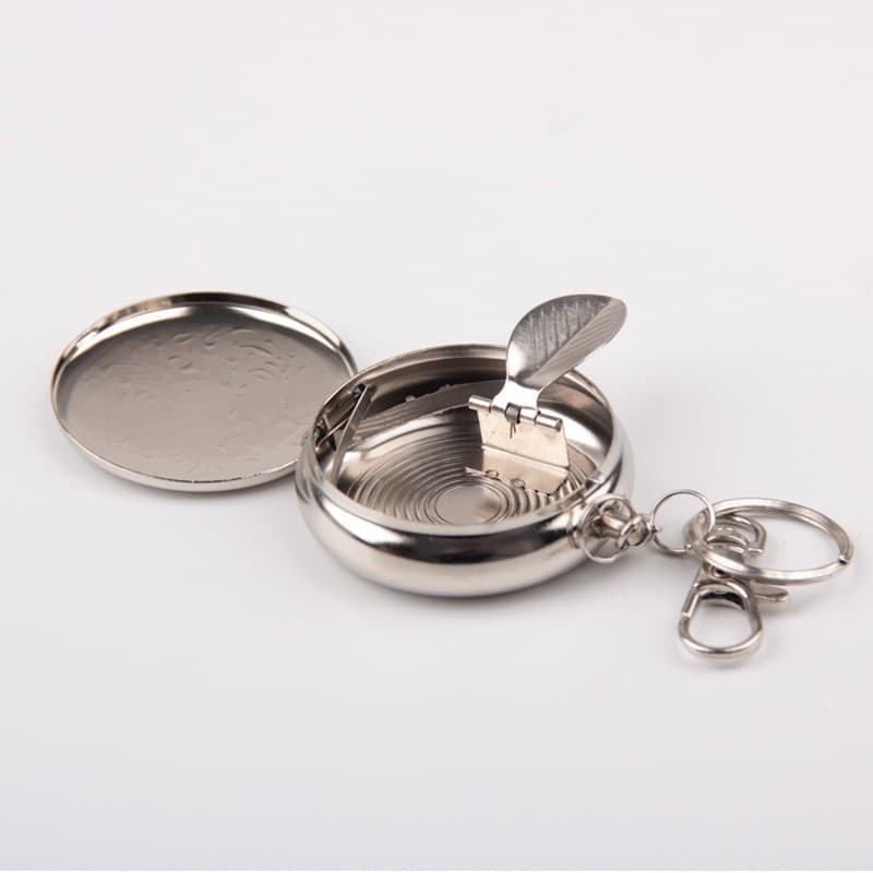 Mini Portable Metal Ashtray, European Round Keychain Ashtray