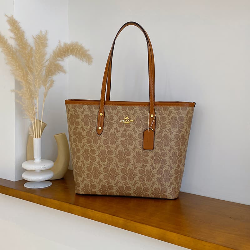 Premium Large Capacity Shopping Bag Women's Bag 2026 New Style Coach Style Versatile Handbag Popular Large Crossbody Bag