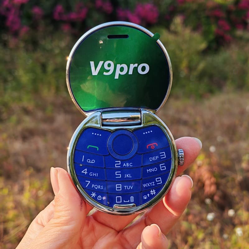 Cross-border new V9pro dual-screen flip phone 1.8-screen elderly phone dual-SIM dual-standby function phone foreign language phone