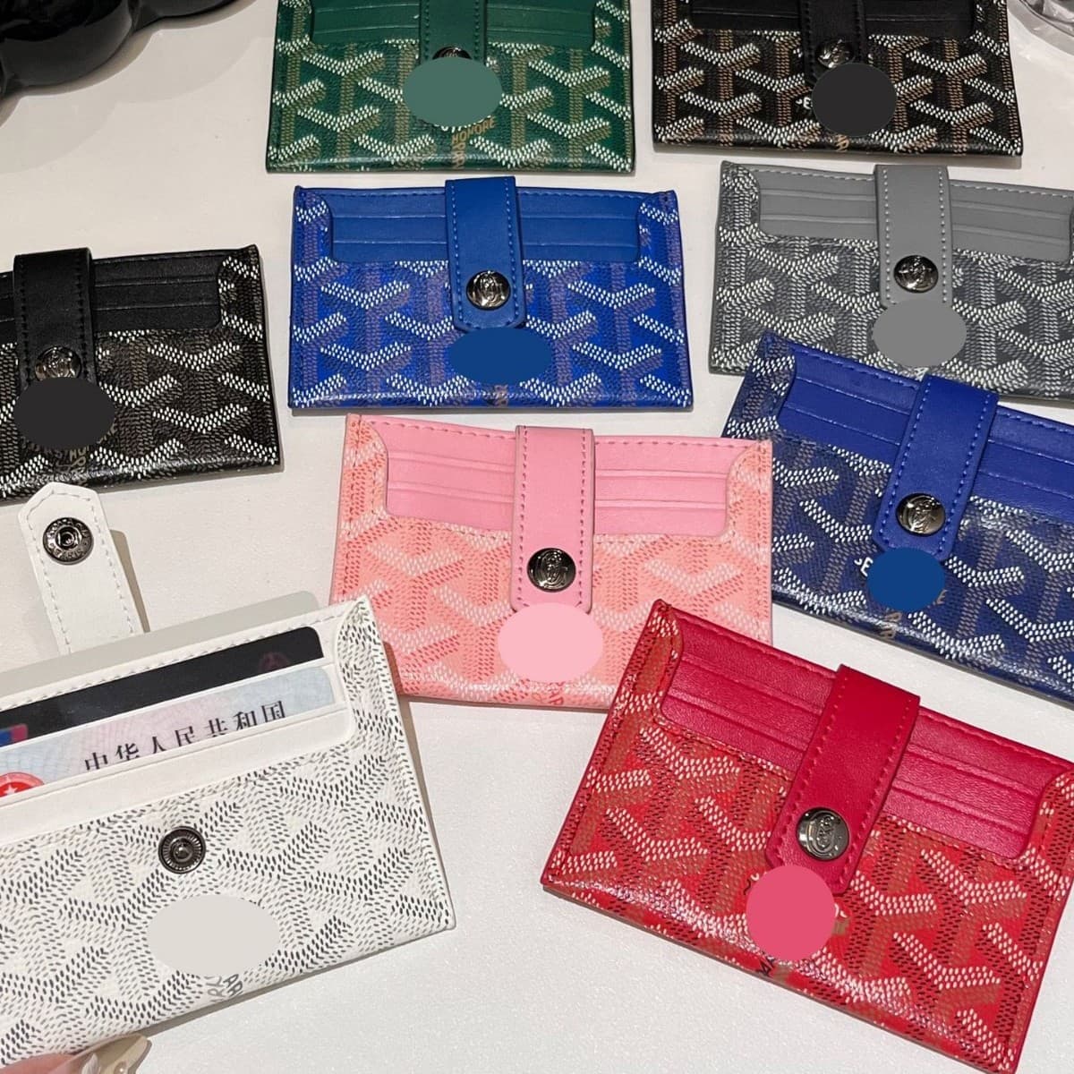 Suitable for New Models of Coin Purses and Card Holders, Fashionable and Popular Goya Coin Purses and Card Holders, Coin Purses Available for Wholesale, Unisex