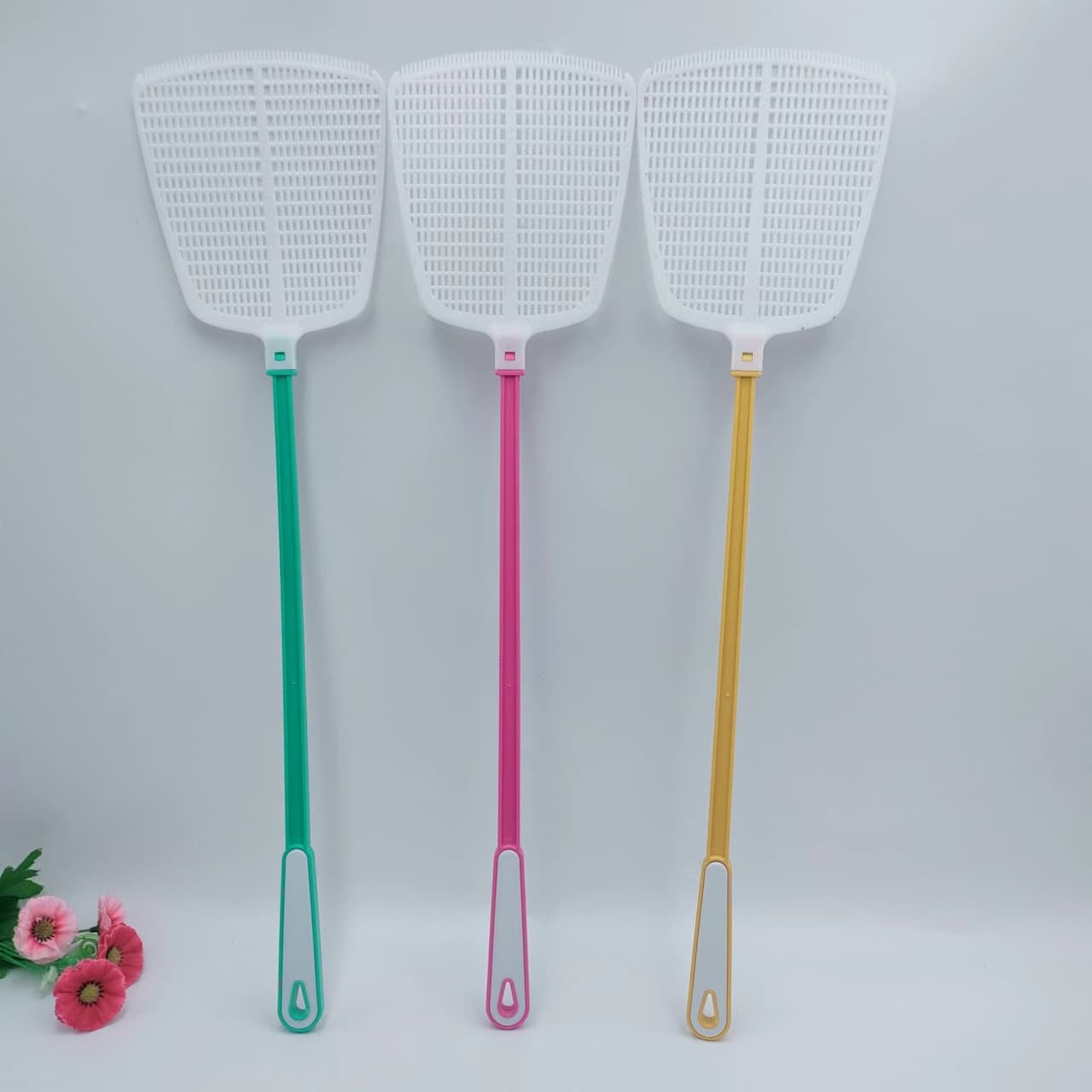 Manufacturer Supply Two-dollar Store General Merchandise Fly Swatters, Unbreakable Fly Swatters, Three-color Small Head Fly and Mosquito Swatters