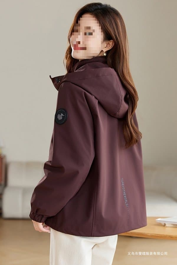Women's Windproof Jacket, Spring and Autumn Style, 2025 New Arrival, Fashionable Windproof Jacket with Hood and Short Fit for Middle-Aged Mothers