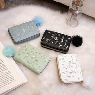 2025 New Women's Clutch Card Bag Pom Pom Short Wallet Fashion Simple Embroidery Wallet Drop Shipping