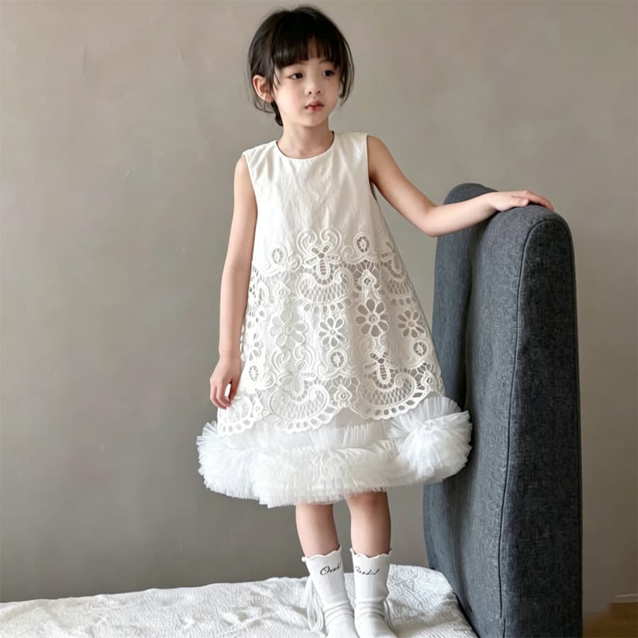 Children's Princess Dress Summer Girls Hollow Flower Birthday Dress Vest White Dress