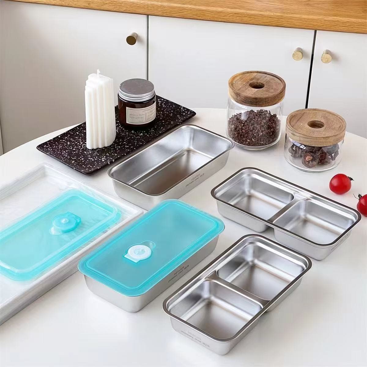 304 stainless steel food storage container, lunch box, bento box, condiment dish, pickle, sauce, fruit and vegetable compartment.