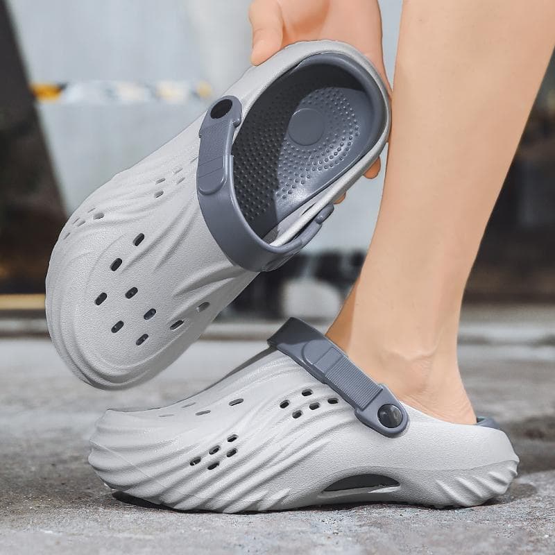 Crocs women's summer 2026 new outer wear cute shoes Baotou thick-soled non-slip sandals sandals summer men